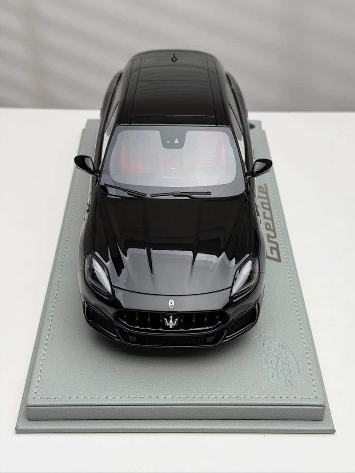 Maserati Grecale Trofeo (Black) [BBR] 1:18 scale - Image 4 of 4