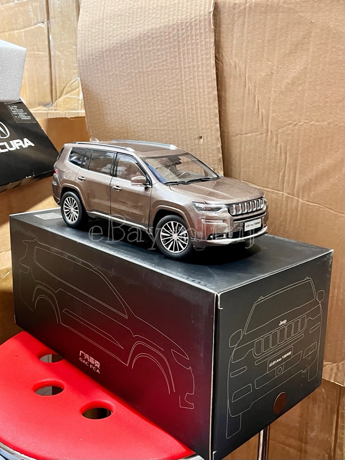 1:18 Scale 2018~2021 Jeep Grand Cherokee Commander Alzabi Brown Diecast Model