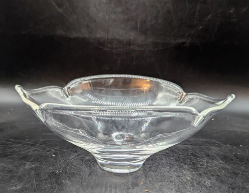 Steuben Crystal Art Glass Calyx Leaf Flower Petal-Shaped Bowl  9.5" x 7"