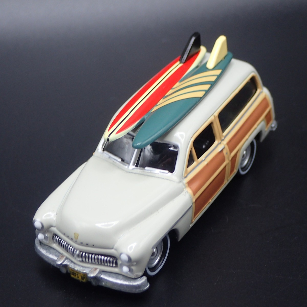 1950 50 MERC MERCURY WOODY WAGON W SURFBOARDS GRAY 1:64