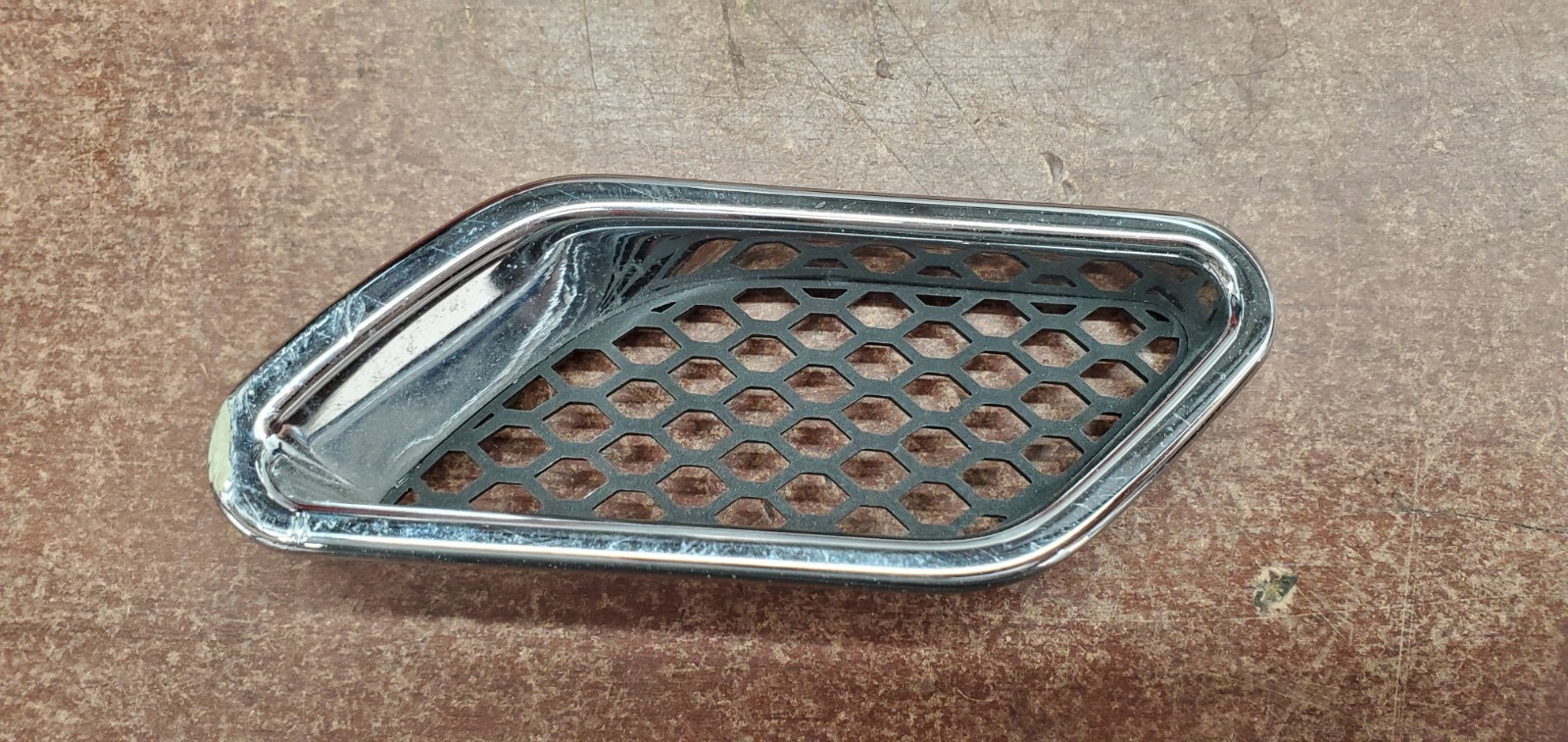 2014 Maserati Ghibli S Q4 Front Right Side Fender Grille Grill Trim Set OEM 