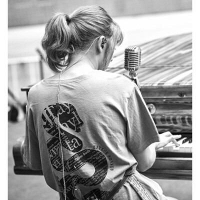 taylor swift reputation ネックレス Taylor Swift - Reputation - Album Cover Art Pendant Necklace – Hollee