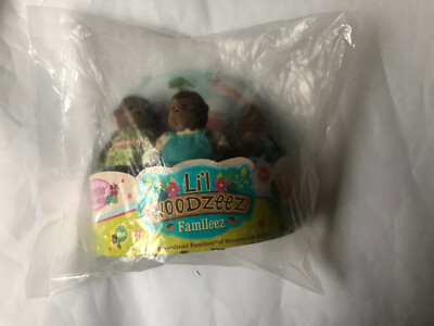 New Li'l Woodzeez O'Funnigan Monkey Family  With The Hunt is On Storybook