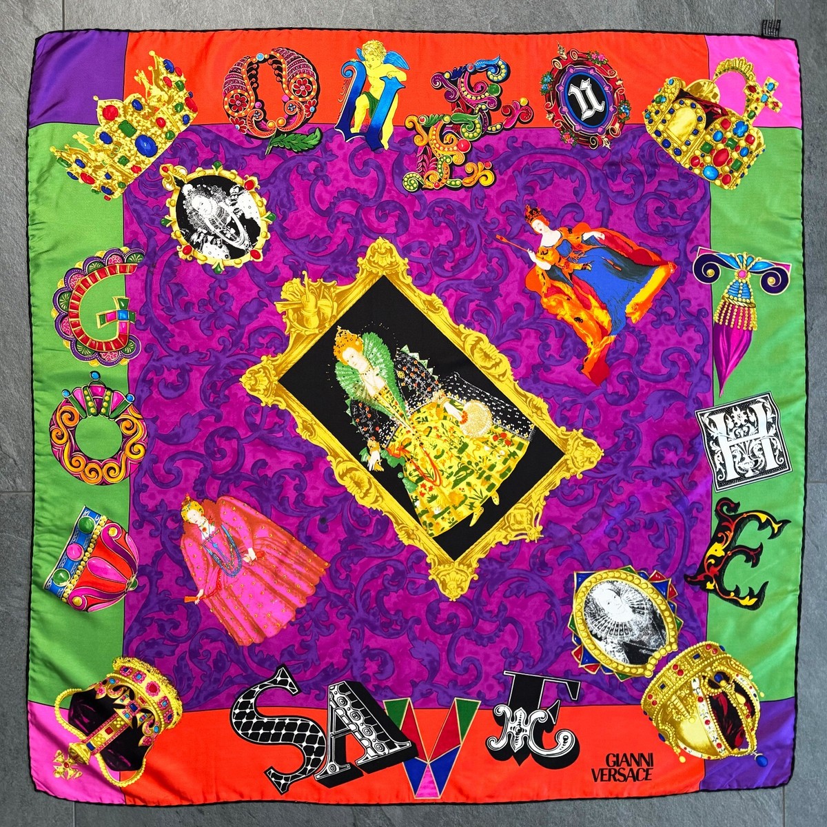 GIANNI VERSACE silk scarf God Save The Queen size 38