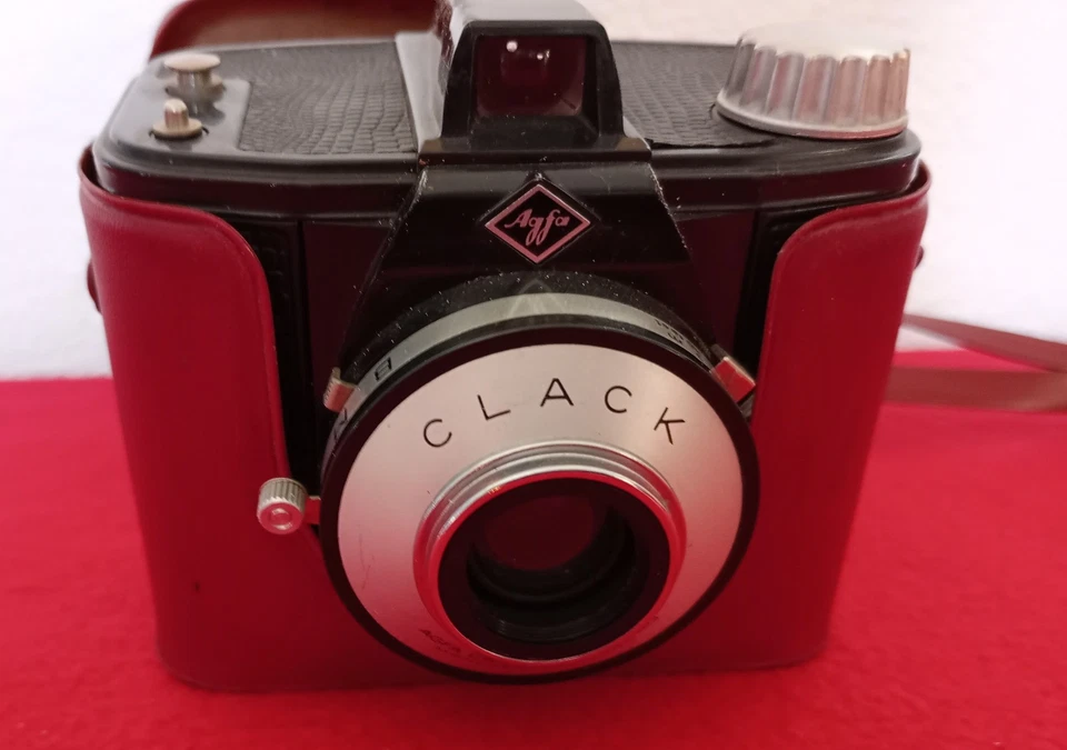 Agfa Clack Boxkamera Rollfilmkamera 50/60er-Jahre , Tasche rot - Bild 1 von 4