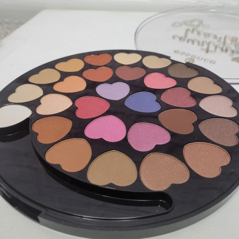 NEW Essence Counting Hearts Love You A Latte Eyeshadow Palette 28 Colors - Image 4 of 4