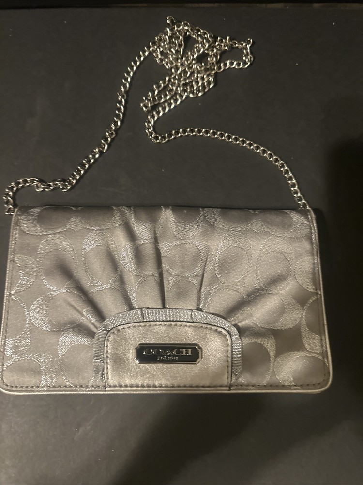 Coach Logo Silver & Silver Chain  Crossbody Built In Wallet Detachable Strap