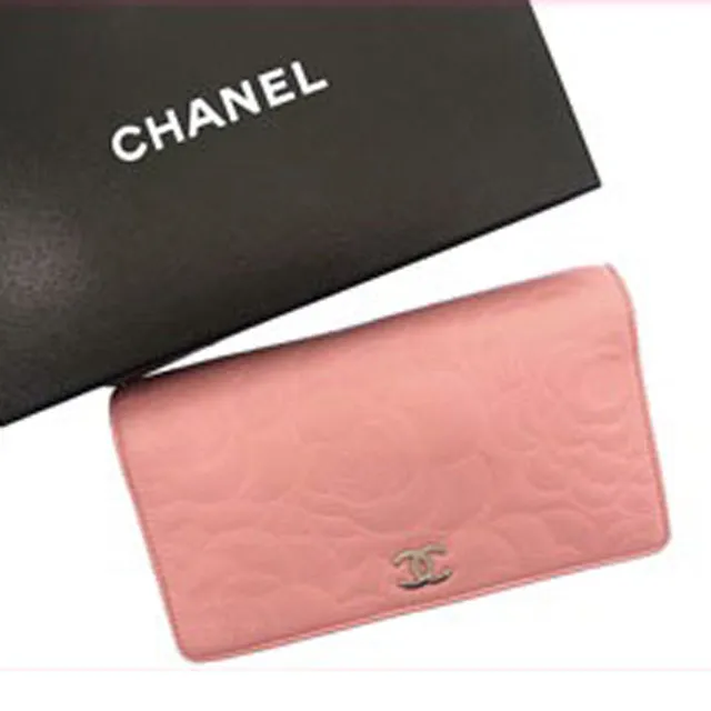 Chanel Wallet Purse Bifold Camellia Pink Woman Authentic Used R544