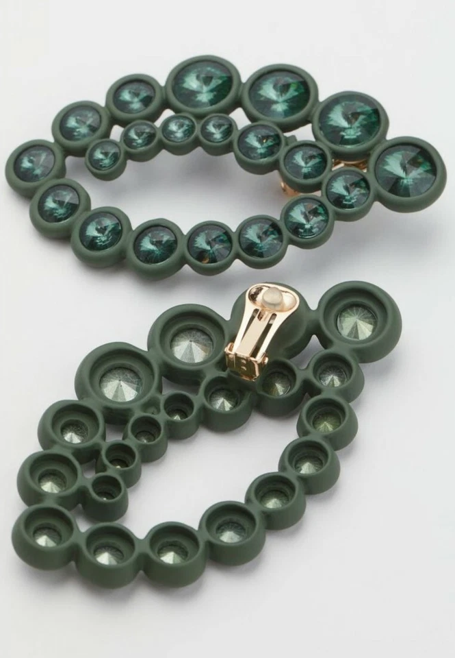 Pendientes de clip H&M HM Studio A/W 2021 estrás verde *Colección limitada* Foto 2 de 3