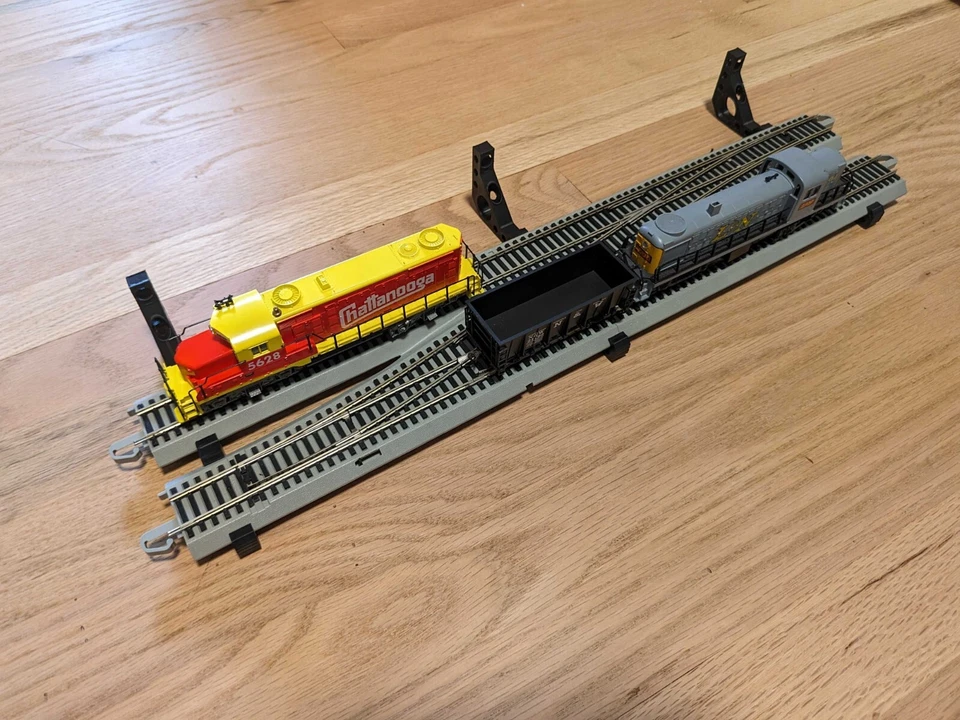 HO Scale Wall Mount Room Kit for Dual/Double Train Track - Choose Room Size - Image 2 of 4