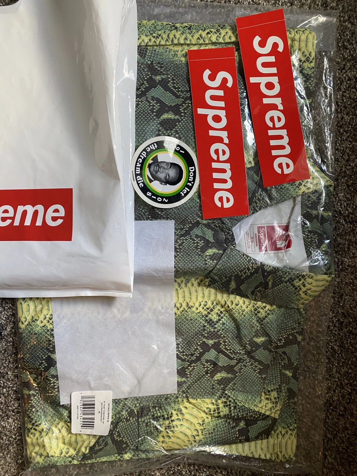Supreme / TNF collab coaches jacket  mens medium