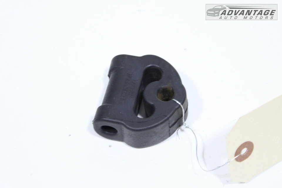 Honda HR-V 2016-2020 Touring tubo de escape trasero derecho suspensión aislante OEM Foto 3 de 4