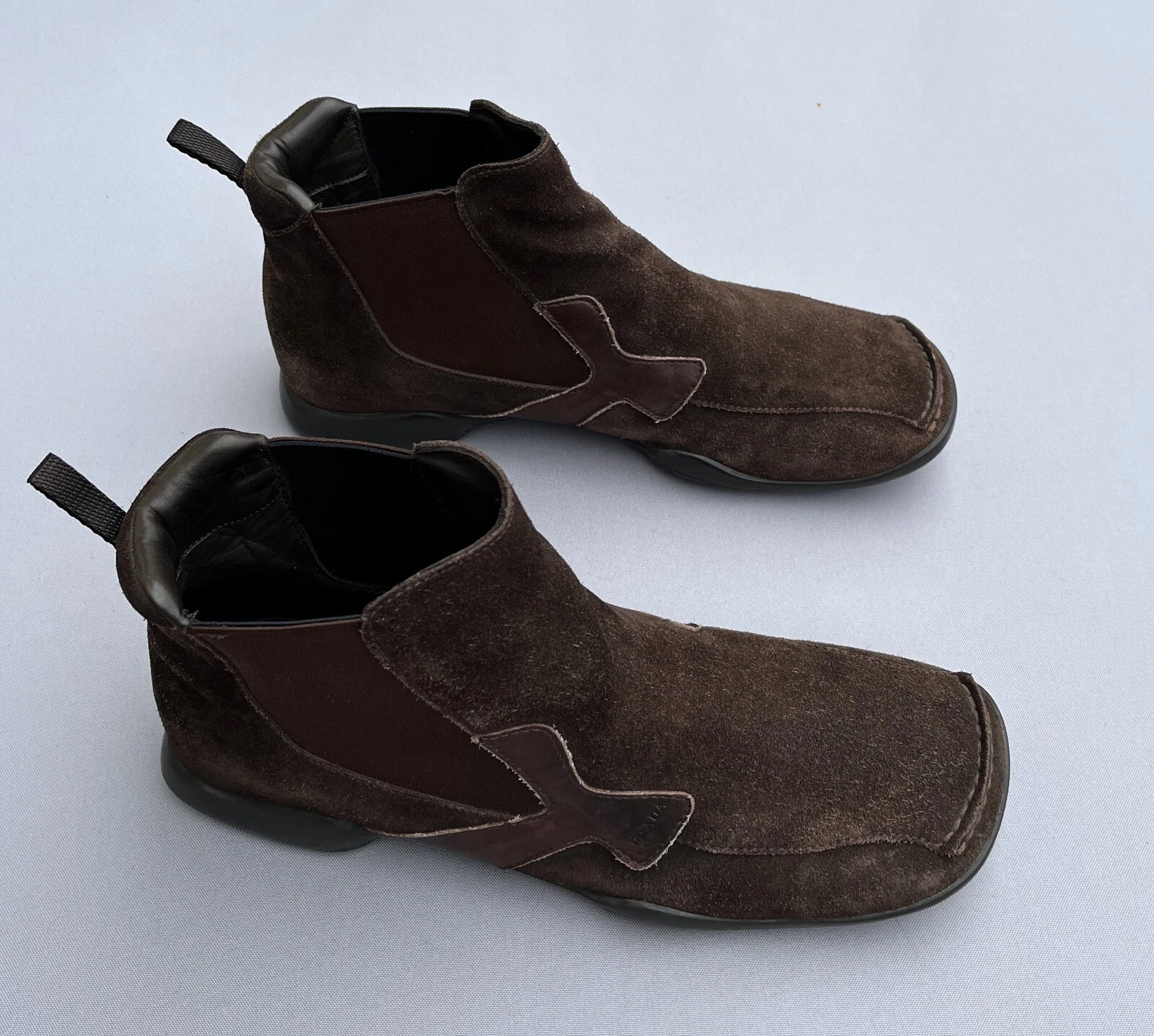 Stivali Prada Sport 1999 Runway pelle scamosciata marrone medio taglia logo taglia US 9 EU 42