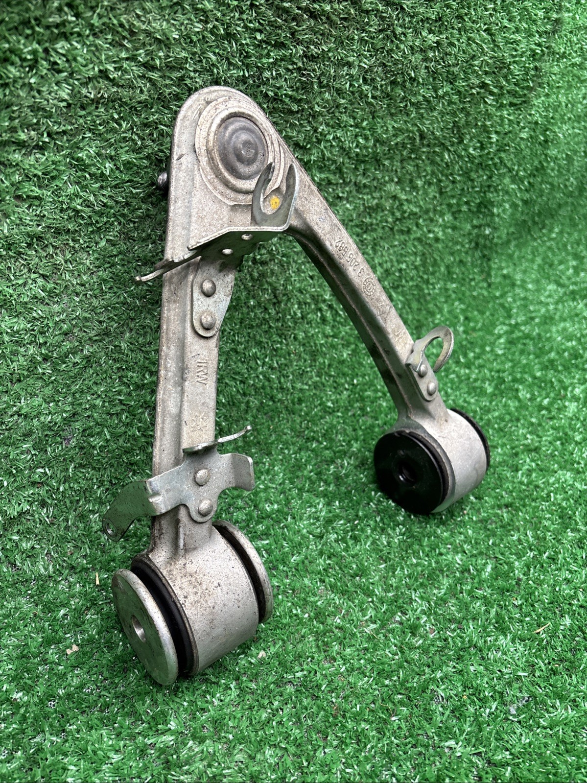 03-10 Maserati GranTurismo  Quattroporte Front Left Side Upper Control Arm OEM