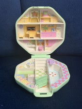 Vintage Bluebird Polly Pocket Polly  s School Compact