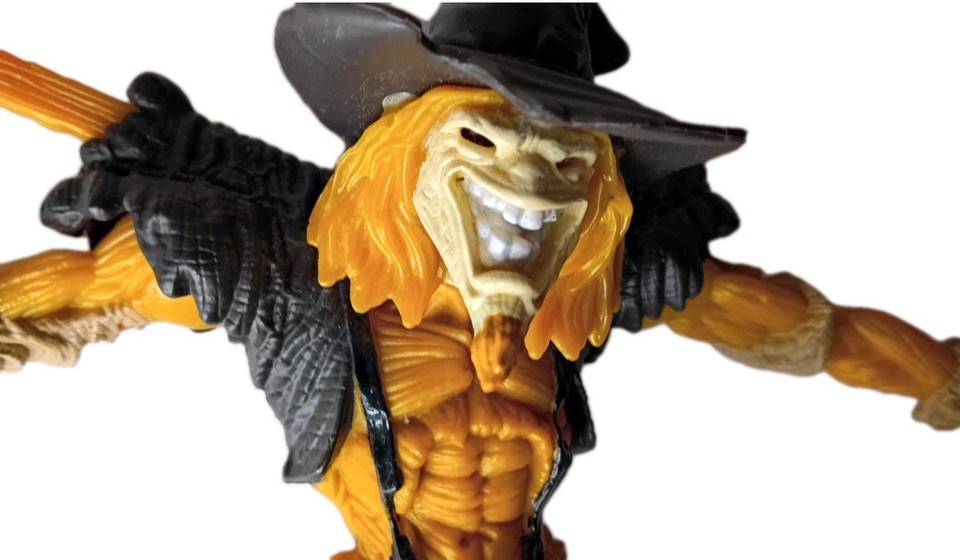 batman-legends-of-the-dark-knight-twister-strike-scarecrow-8-inch