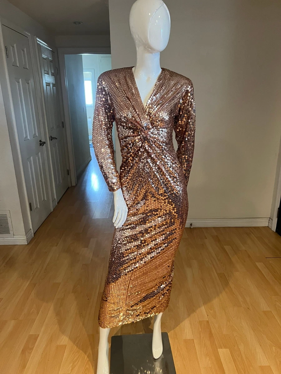 lavish alice sequin embellished midi dress in gold Rent Lavish Alice Gold One Sleeve Bow Shoulder Sequin Midi Dress main image 1