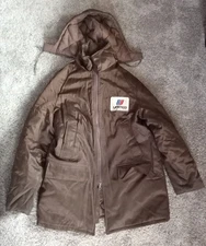 vtg. 1980's United Airlines Mechanic Uniform winter jacket, size medium w/ hood.