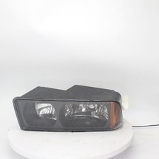2002 Chevrolet Avalanche 1500 Rh Head Lamp Part Number - 114-00681r