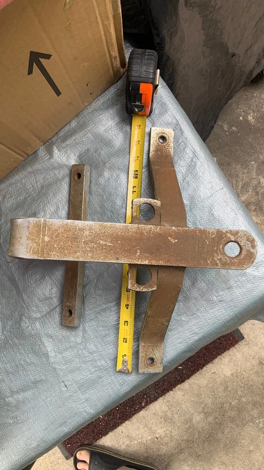 Draw-Tite trailer hitch for 1967-68 Mercury Cougar Foto 4 de 4