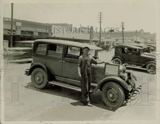 1920 Press Photo Eugene F. Clarks, deaf Studebaker Mechanic of Benson Motor, TX