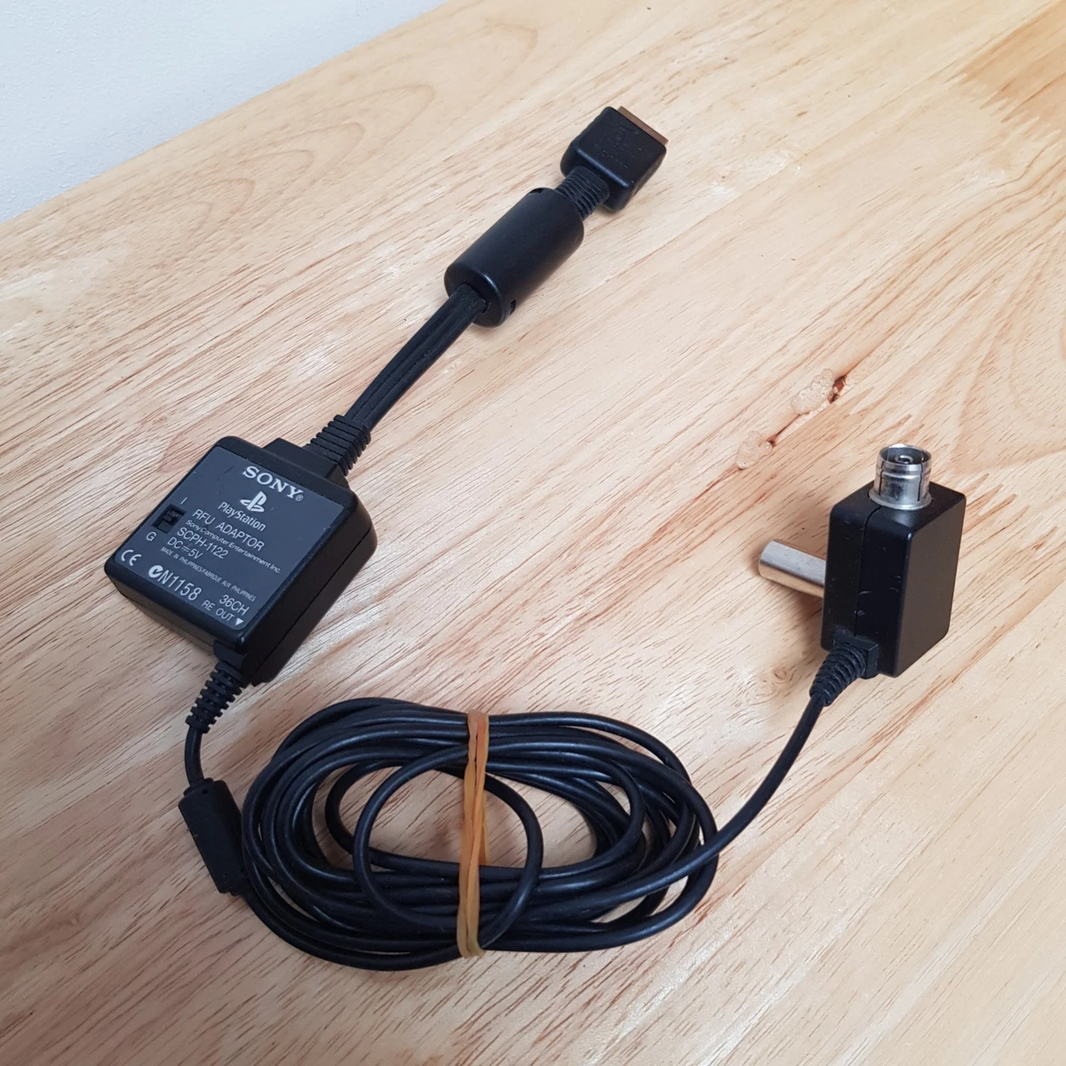 Sony PS1 PlayStation 1 Adaptador RFU Conexión Cable Aéreo SCPH-1122 Genuino