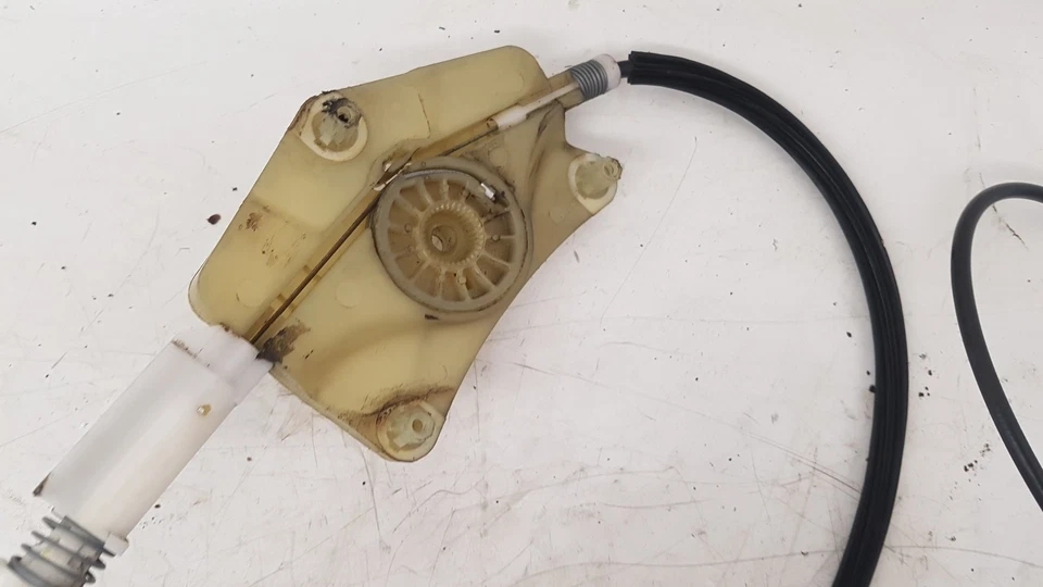 Volvo C70 LH Front Window Regulator (no motor) UK Pass 30633660 2006-12 12-M Wty - Image 4 of 4