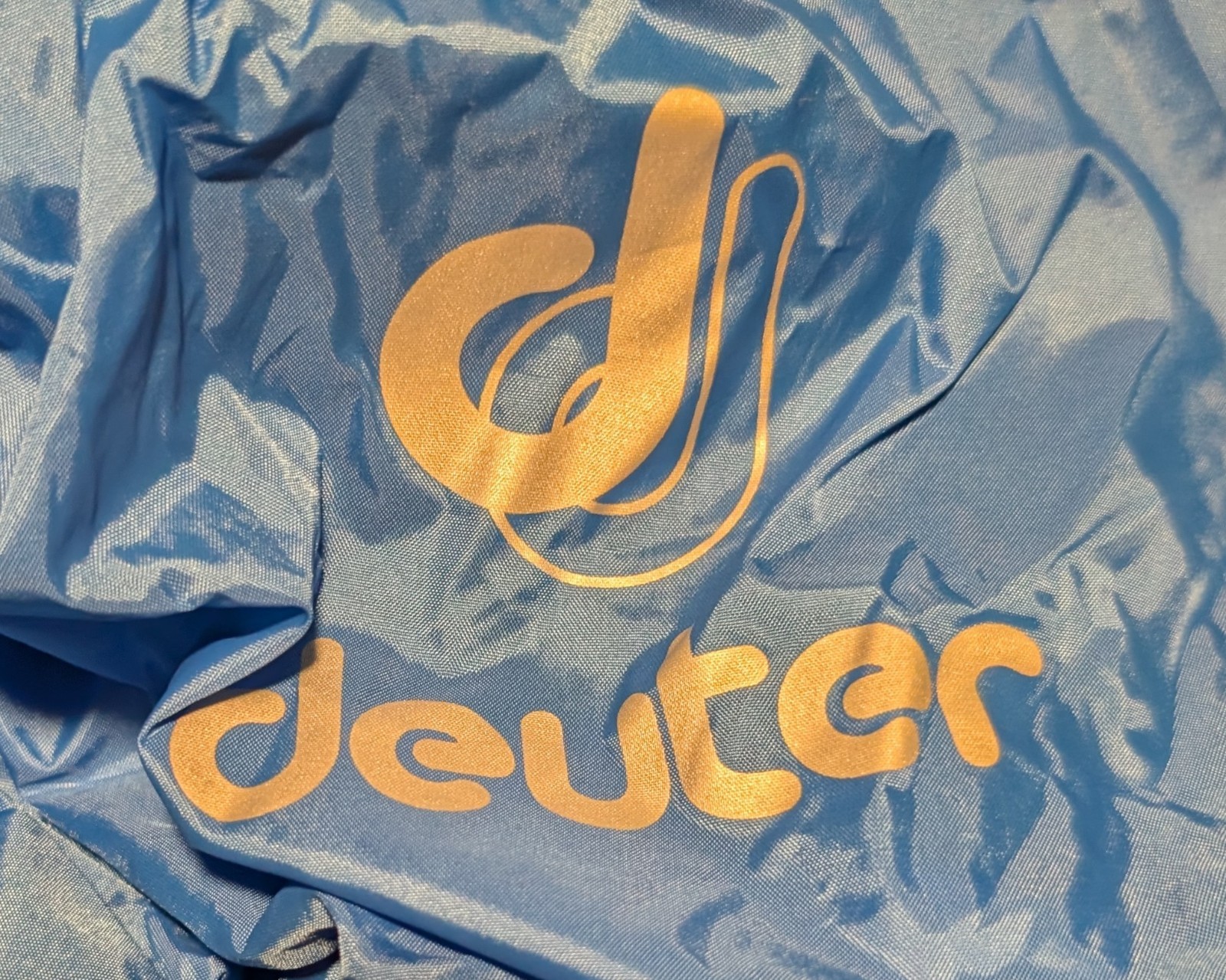 Deuter Unisex ACT Trail 28 SL Backpack in Bright Blue - Trekking Hiking Daypack