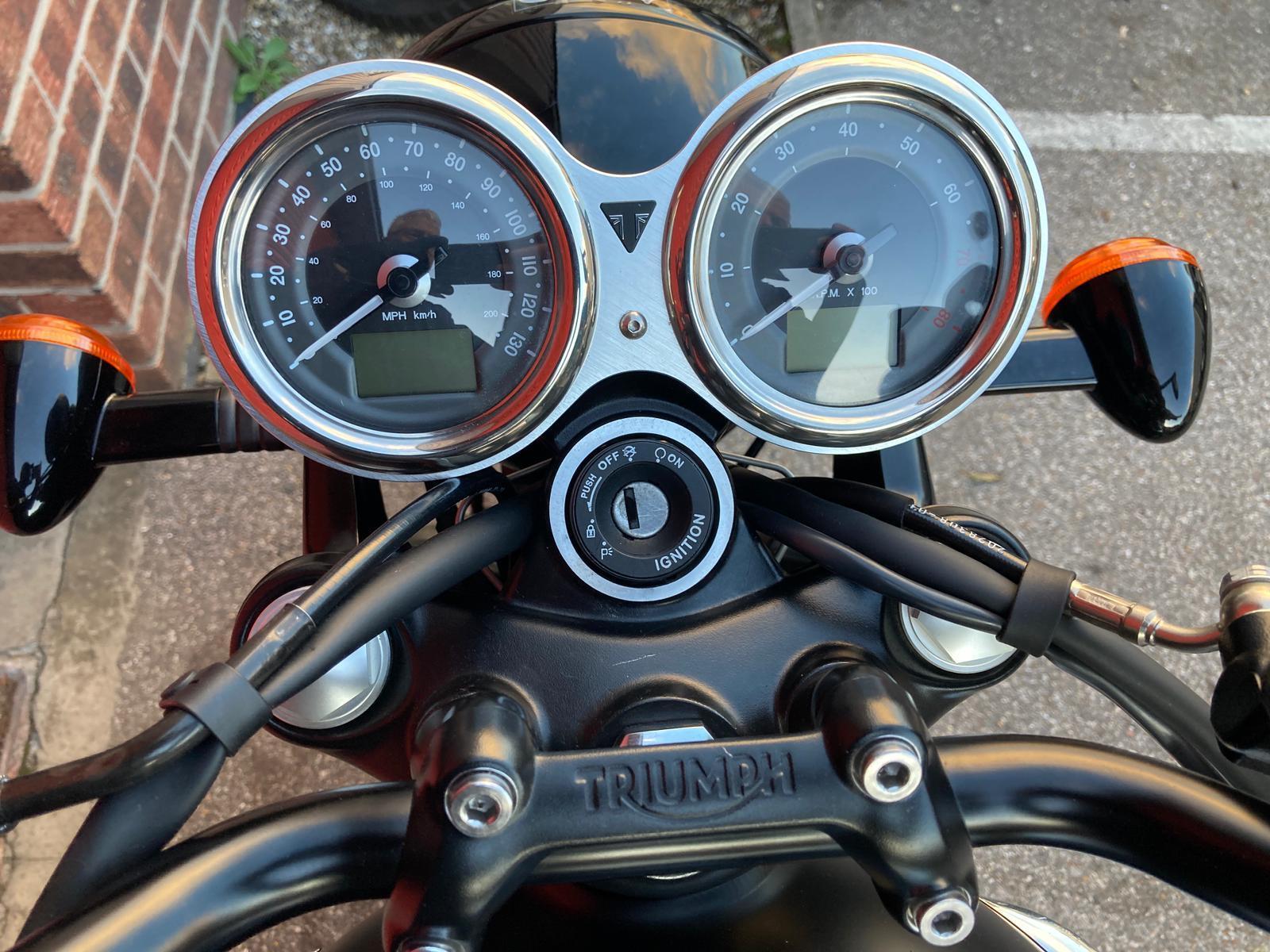 triumph bonneville t120 cruise control