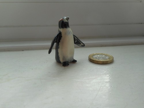 PENGUIN -POTTERY- BEAUTIFUL UNUSUAL MINIATURE AFRICAN PENGUIN - Picture 2 of 9
