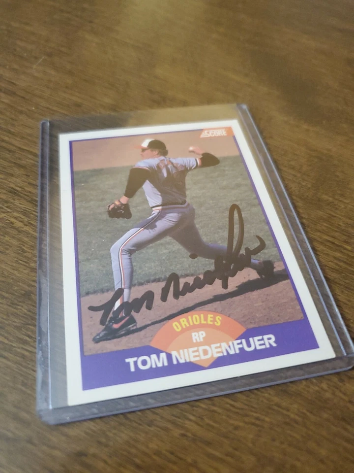 Autographed 1989 Score Baltimore Orioles TOM NIEDENFUER Card - Image 2 of 4