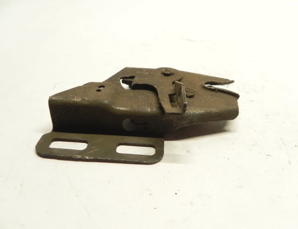 PESTILLO CAPÓ MARCAPASOS AMC VINTAGE 1975-1976-1977-1978-1979-1980 LANZAMIENTO USADO Foto 2 de 4