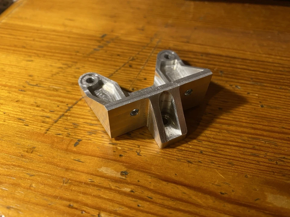 Vintage RC Tamiya 0115070 N5 Parts Rear Post Aluminium Avante Egress - Immagine 2 di 3