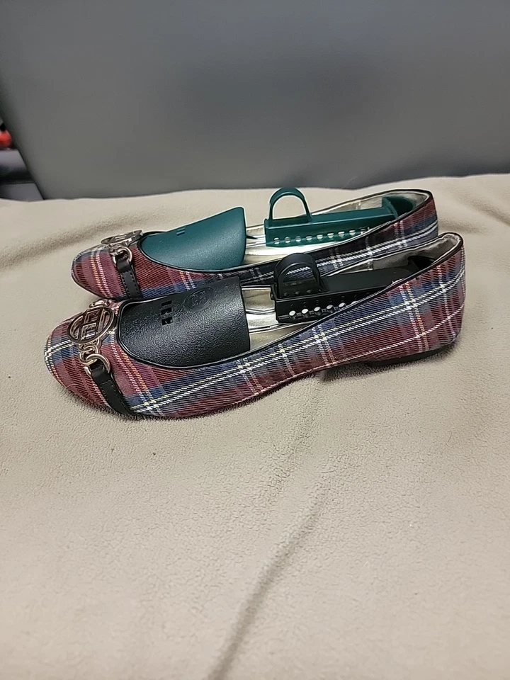 Tommy Hilfiger Plaid With Gold Logo Ballet Slip On Size 9 - Image 2 of 4