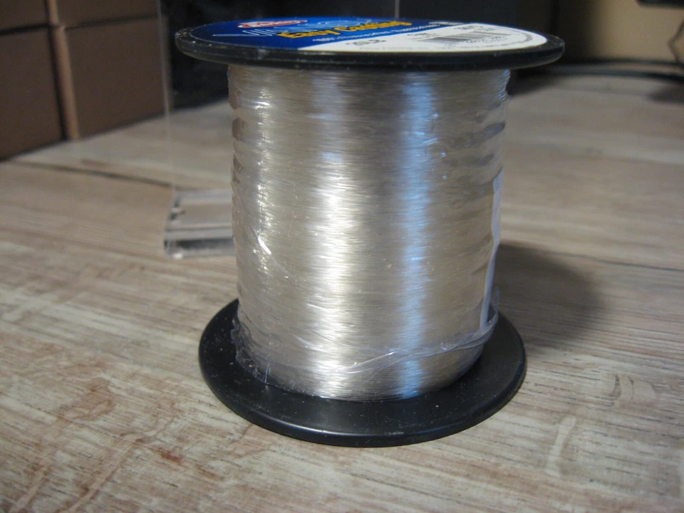 Línea de pesca Berkley Vanish Easy Casting 100 % fluorocarbono 20 lb 350 yardas transparente Foto 3 de 4