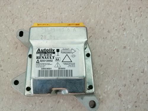 Airbagsteuergerät von Renault Laguna II 1.8 E.Z. 2003 Limousine   8200138952