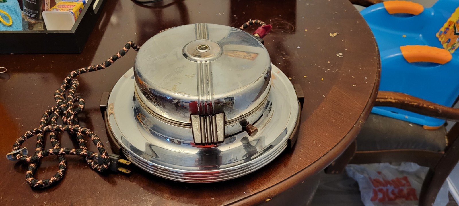 Vintage Waffle Maker Dominion Electric  in working condition-image