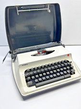 VTG Olympia Typewriter With Case Made In Japan Model S12- clean and works! thumbnail
