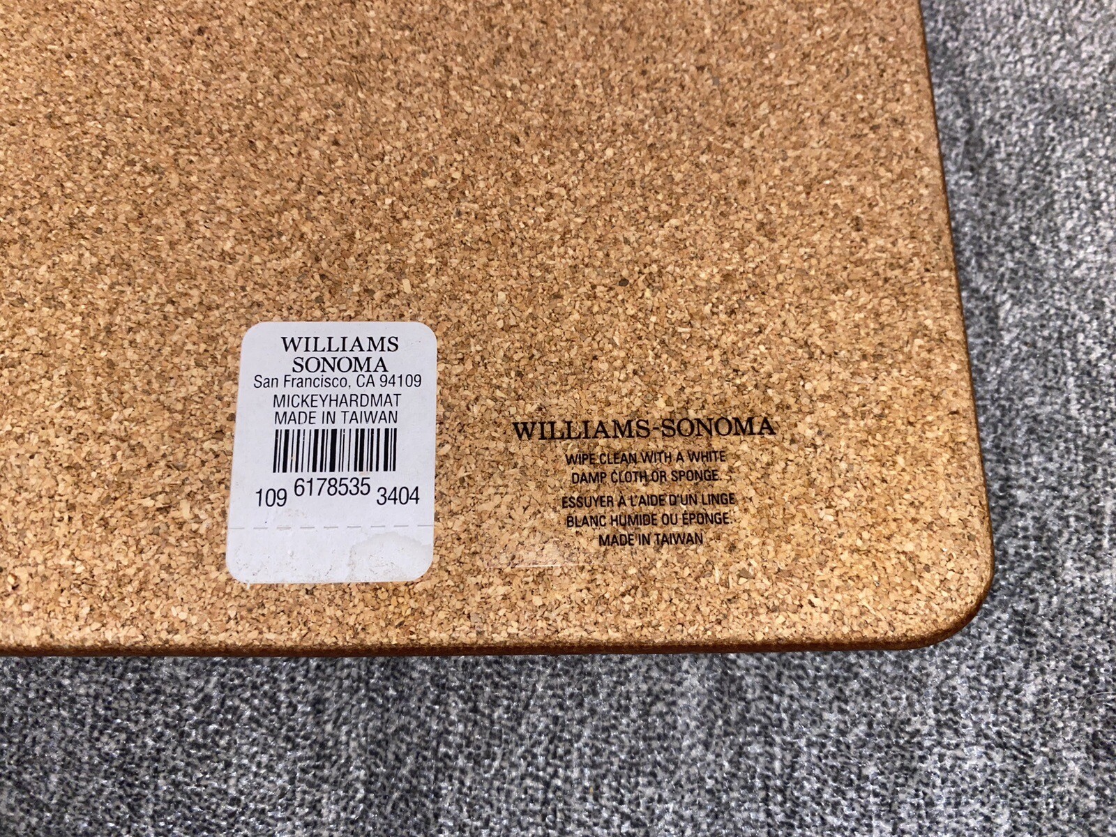 williams sonoma Disney mickey Minnie Mouse Christmas Cork Placemat