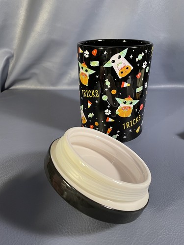Star Wars Halloween Baby Yoda Ceramic Dog Treat Jar New - Picture 6 of 7