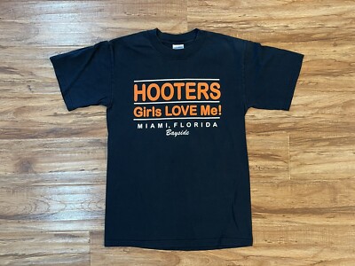 Hooters Girls Love Me Miami Florida Bayside Tee Black Mens Small