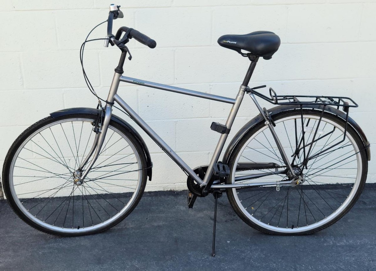 Men's Green Manhattan 21” Bicycle – VGC – NEEDS TIRES