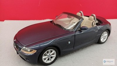Kyosho BMW Z4 Roadster 1/18 Diecast Collectible - Missing Sunroof