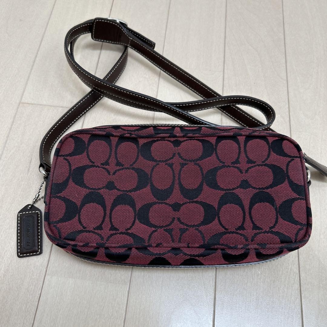 Coach Leather Shoulder Bag in Classic Black Style m4_0612_2