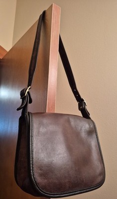Vtg COACH #9170 Mocha Brown Leather Classic Pouch Shoulder Bag - Some Repairs