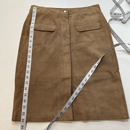 REISS braun Wildleder Bleistiftrock Ziegenleder Pattentasche Reißverschluss vorne, Größe 8 - Bild 14 von 14