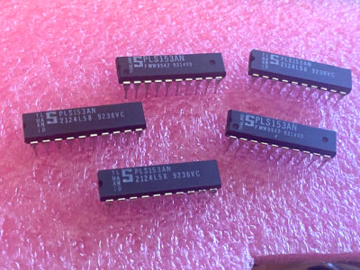 5p PLS153AN  SIGNETICS  IC,SIMPLE-PLD,PLA-TYPE,TTL,DIP,20PIN FIELD PROGRAMMABLE
