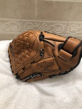 Mizuno GPL-1102 11  Boys Tight Fit Clean  Barely Used Baseball Glove Left Throw