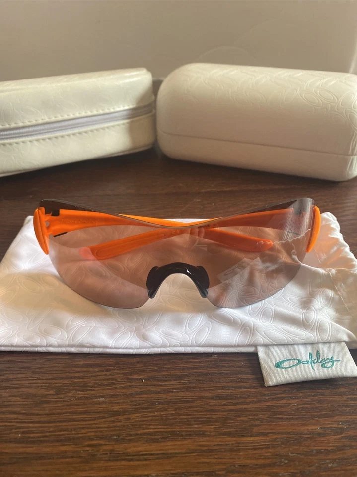 Oakley Miss Conduct Squared Sunglasses OO9141-15  124 Amethyst/Orange 3 Cases - Image 2 of 4