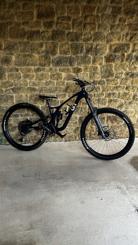 GT Force Carbon Pro LE Blue and Size Small